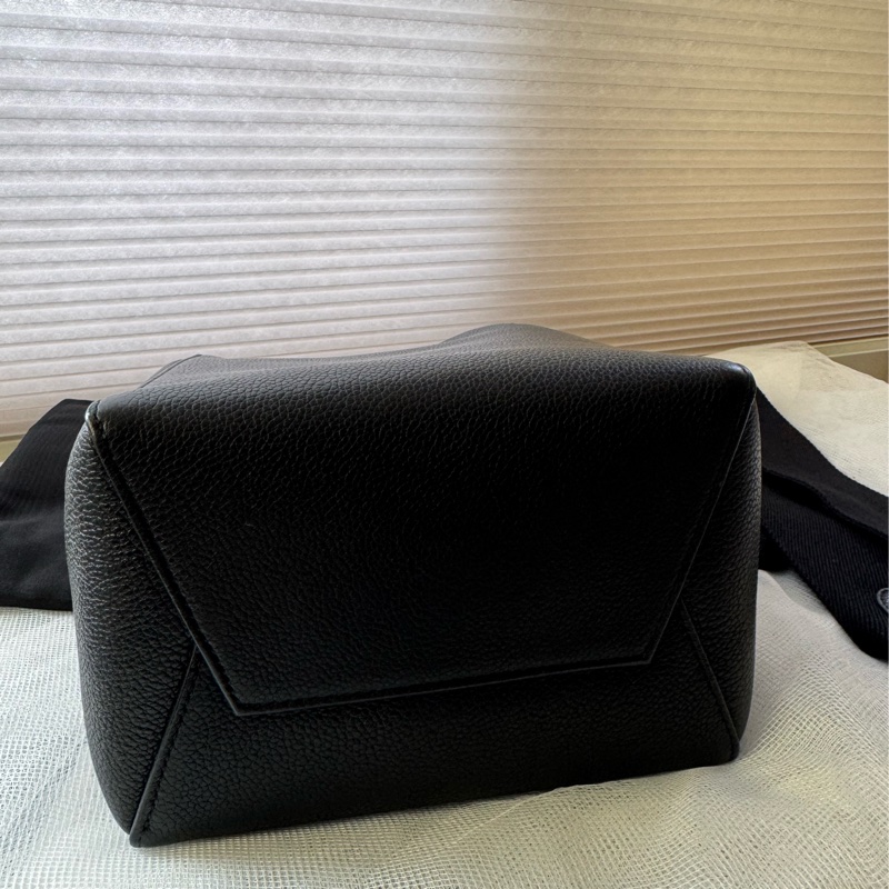 Céline Seau Sangle 水桶單肩包-8