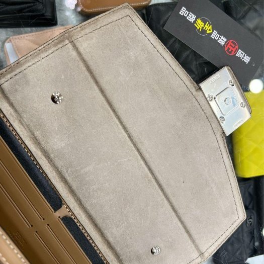 東區正精品㊣FENDI soft trunk Baguette 7VA565 全新老花帆布奶茶色皮革銀釦翻蓋肩背包法棍包斜背包 RZ6008-6