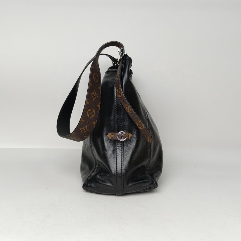 LOUIS VUITTON CARRYALLDark中號39黑色羊皮銀扣晶片肩背包-1