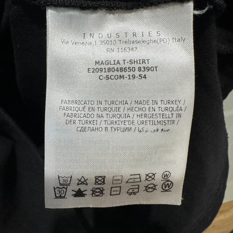 【美收精品】MONCLER 黑底白字短袖上衣 4-266【隔月月中將轉賣至日本 上架期限30天】-5