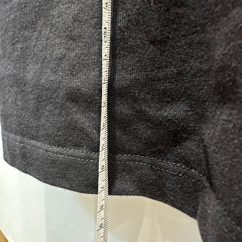 【美收精品】MONCLER 黑底白字短袖上衣 4-266【隔月月中將轉賣至日本 上架期限30天】-10