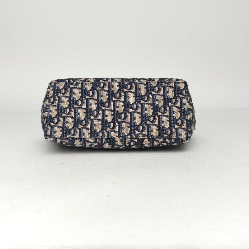 DIOR DiortravelNomad飯盒包中號22藍色帆布淺金扣2024肩背包-4