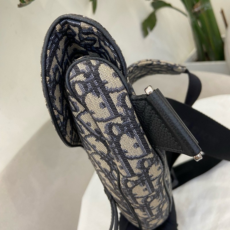 Dior/迪奧 Saddle 馬鞍包胸包斜背包-3