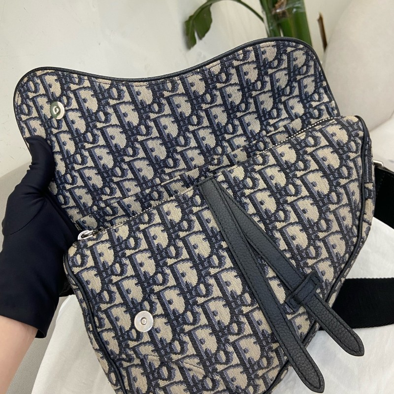 Dior/迪奧 Saddle 馬鞍包胸包斜背包-11