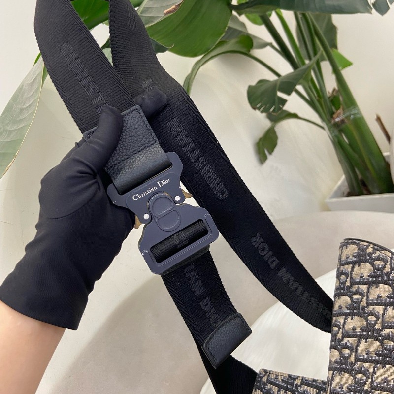 Dior/迪奧 Saddle 馬鞍包胸包斜背包-17