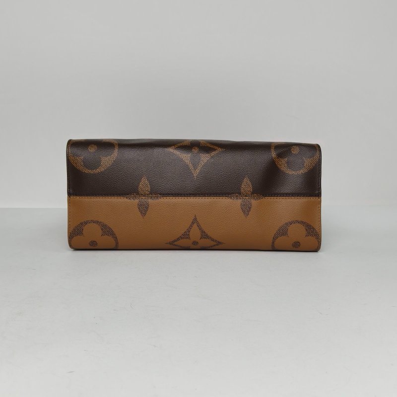 LOUIS VUITTON Onthego中號35老花PVC晶片肩背包-4