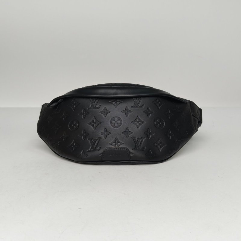 LOUIS VUITTON 黑色牛皮晶片DISCOVERY小號腰包肩背包-0