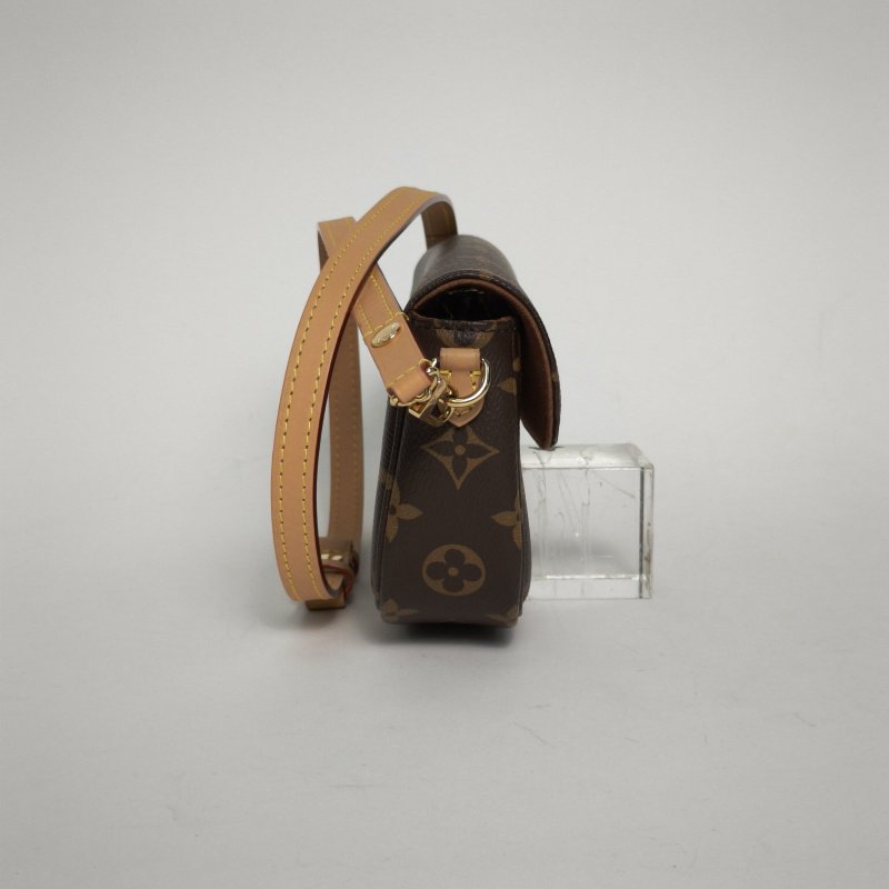 LOUIS VUITTON IVY鏈條腋下包老花PVC金扣晶片肩背包-3