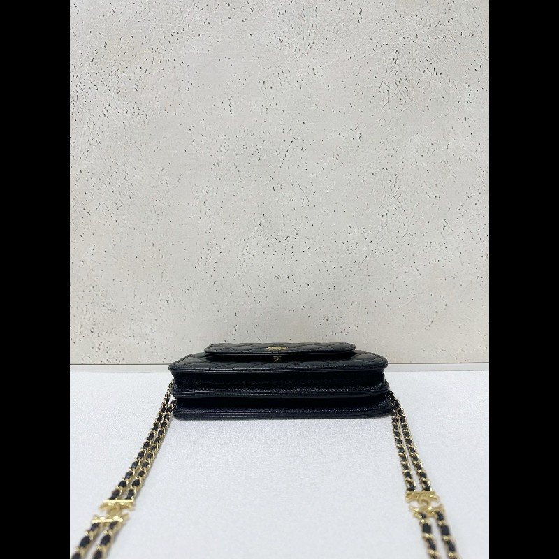 CHANEL 22K wallet on chain-4