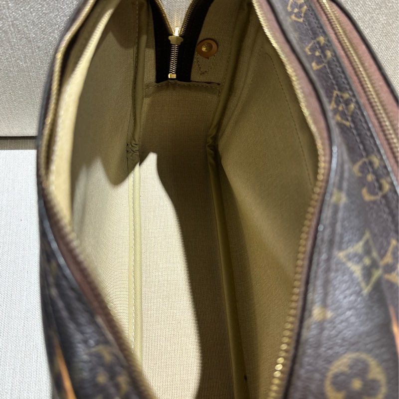 路易威登 Louis Vuitton 中古小號記者包-6