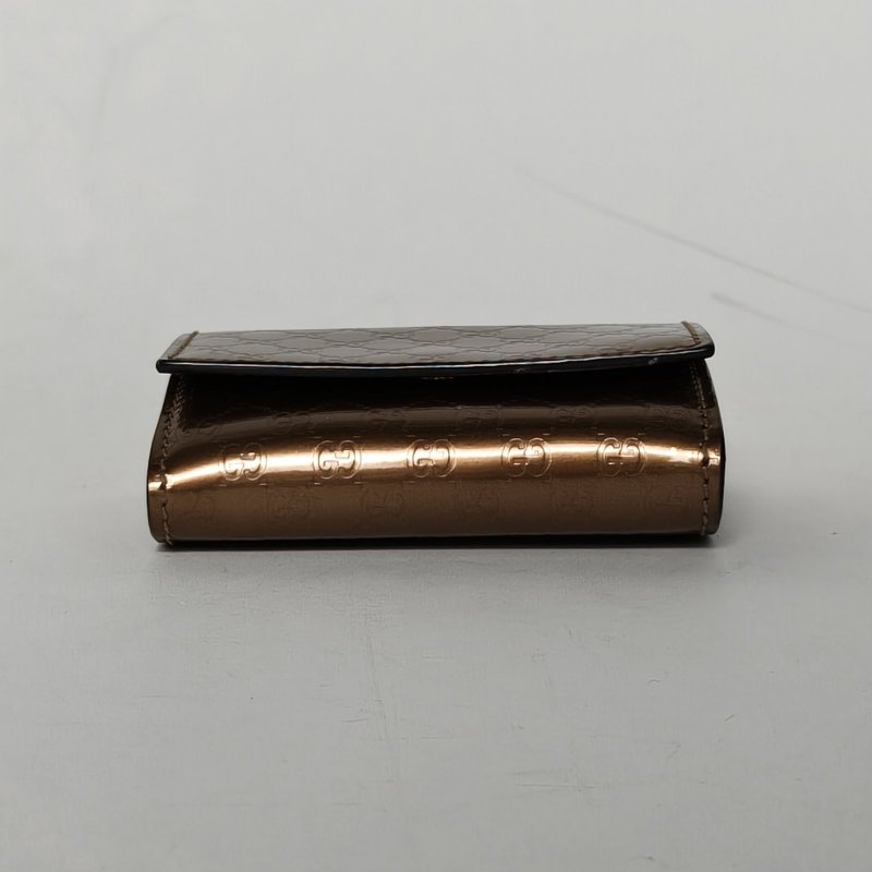 GUCCI 咖啡色漆皮GG零錢包卡包肩背包-4