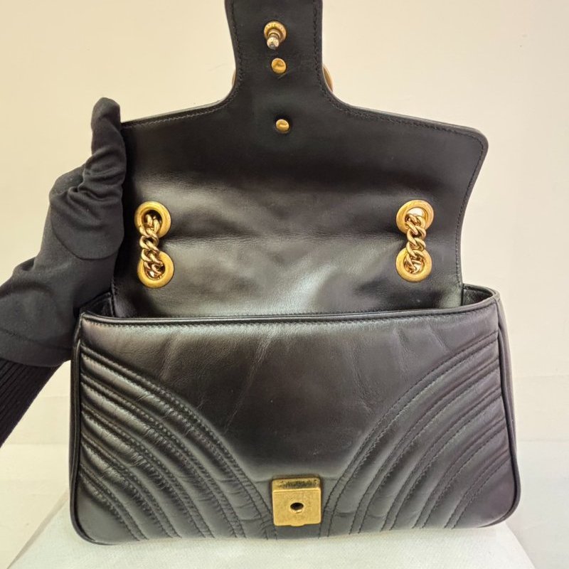 GUCCI Marmont 掀蓋斜背包26cm-9