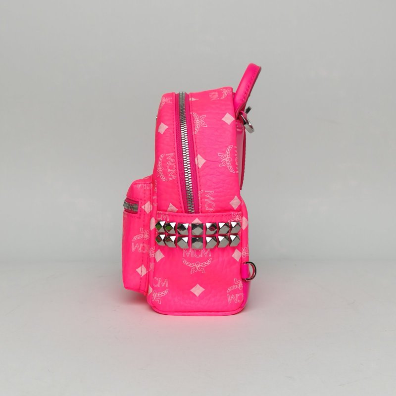 MCM 側邊鉚釘雙肩包超MINI玫紅牛皮肩背包-1