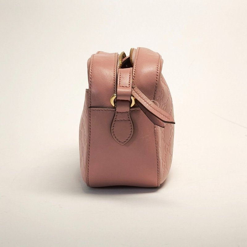 GUCCI 粉色牛皮經典老花GG壓紋相機包肩背包-2