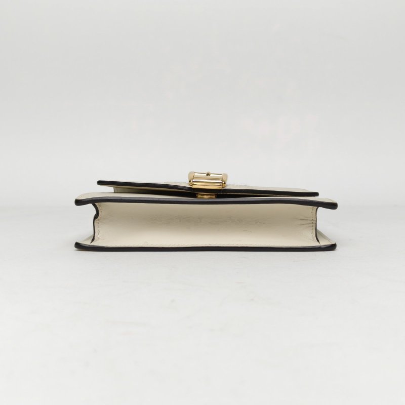 GUCCI Sylvie塞爾維亞絲帶包超Mini16.5白色牛皮金扣肩背包-4