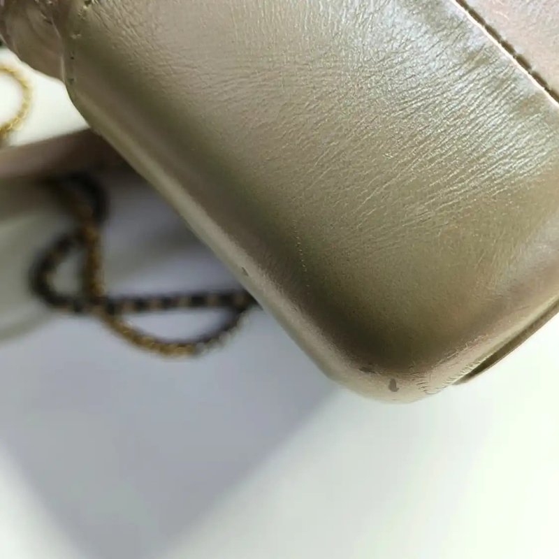 CHANEL GABRIELLE 中號 粉色牛皮菱格紋綉縫流浪包斜挎包單肩包-14