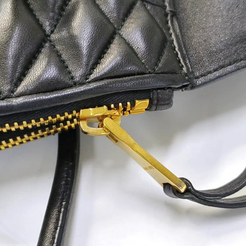 Miu Miu Crystal 黑色牛皮單肩包斜挎包手提包金色五金 可拆卸肩帶-8