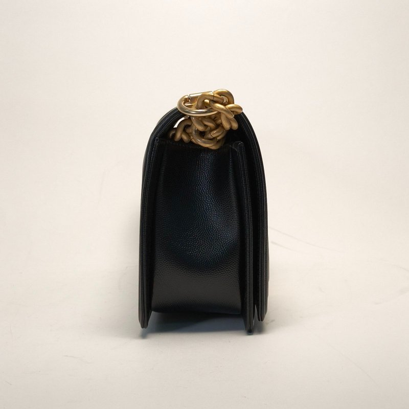 CHANEL Leboy中號25黑色荔枝牛皮25開金扣菱格紋肩背包-3