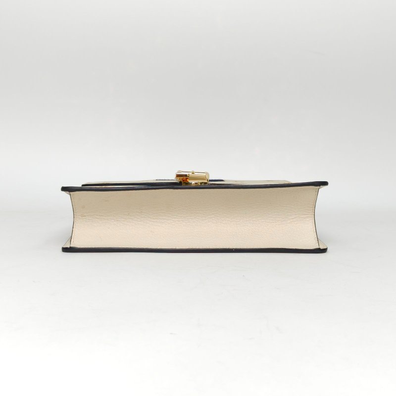 GUCCI Sylvie塞爾維亞絲帶包小號25.5蜜蜂星星燙金白色牛皮金扣肩背包-4