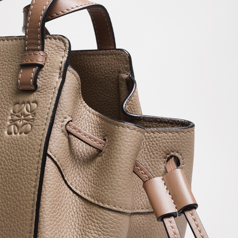 loewe mini hammock 吊床包 （沙色）-12