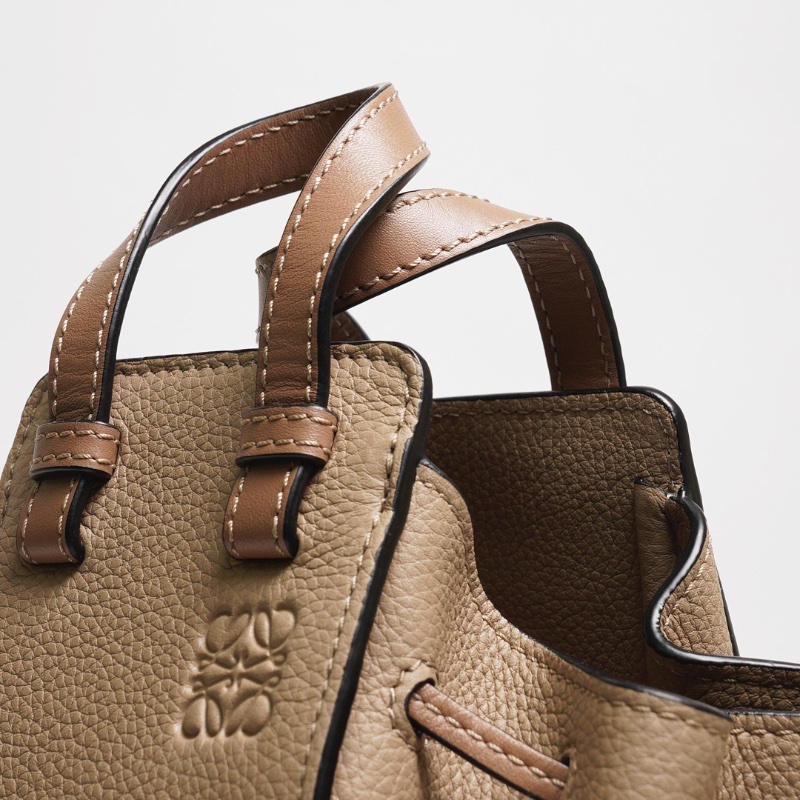 loewe mini hammock 吊床包 （沙色）-14