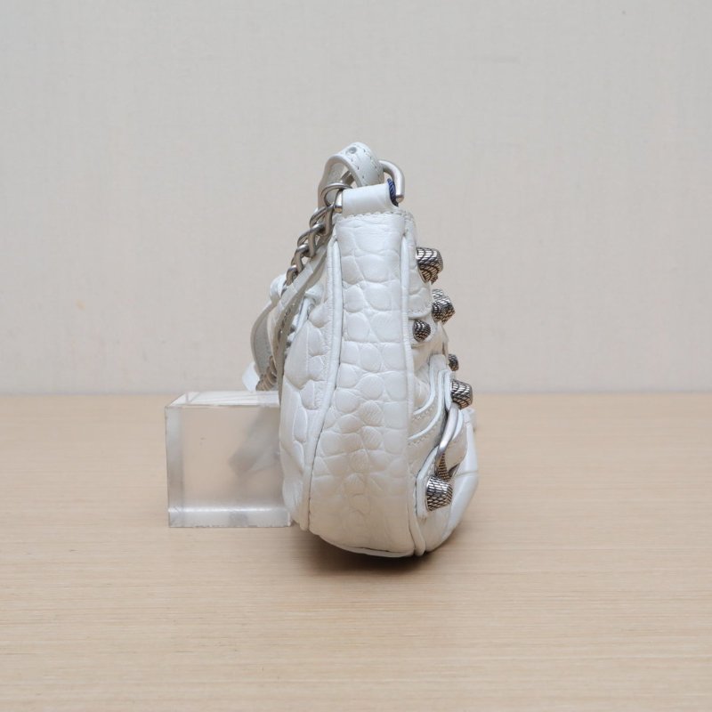 BALENCIAGA LeCagole機車月牙包Mini20白色牛皮肩背包-3