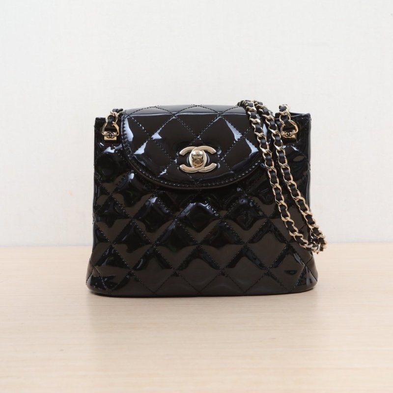 CHANEL 黑色漆皮晶片開金扣香奈兒新款hobo雙鏈條肩背包-1