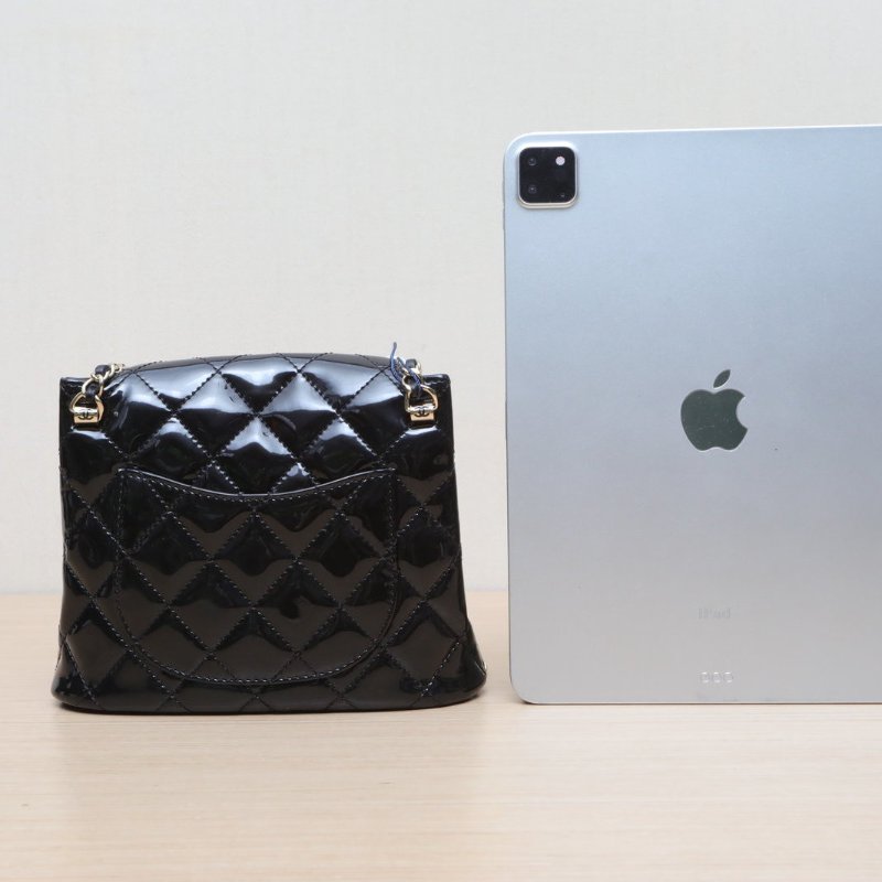 CHANEL 黑色漆皮晶片開金扣香奈兒新款hobo雙鏈條肩背包-4