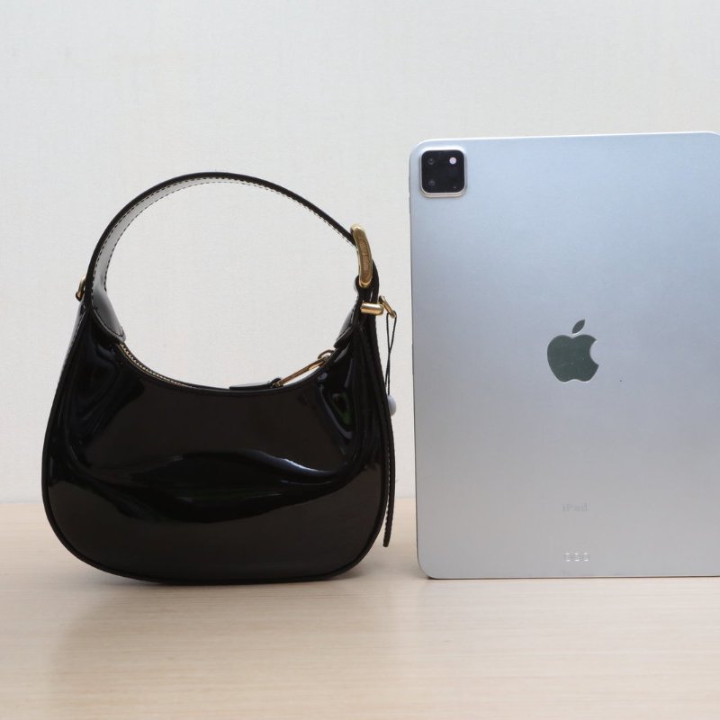 MIU MIU 黑色漆皮新款Wangderhobo肩背包-4