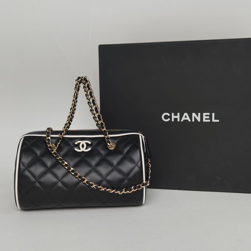 CHANEL 黑白羊皮鐳射標淺金扣25P漫畫系列保齡球包鏈條包肩背包-0