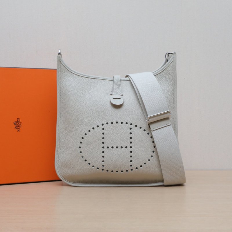 HERMES Evelyne小號298L冰川白TC皮B刻銀扣肩背包-0
