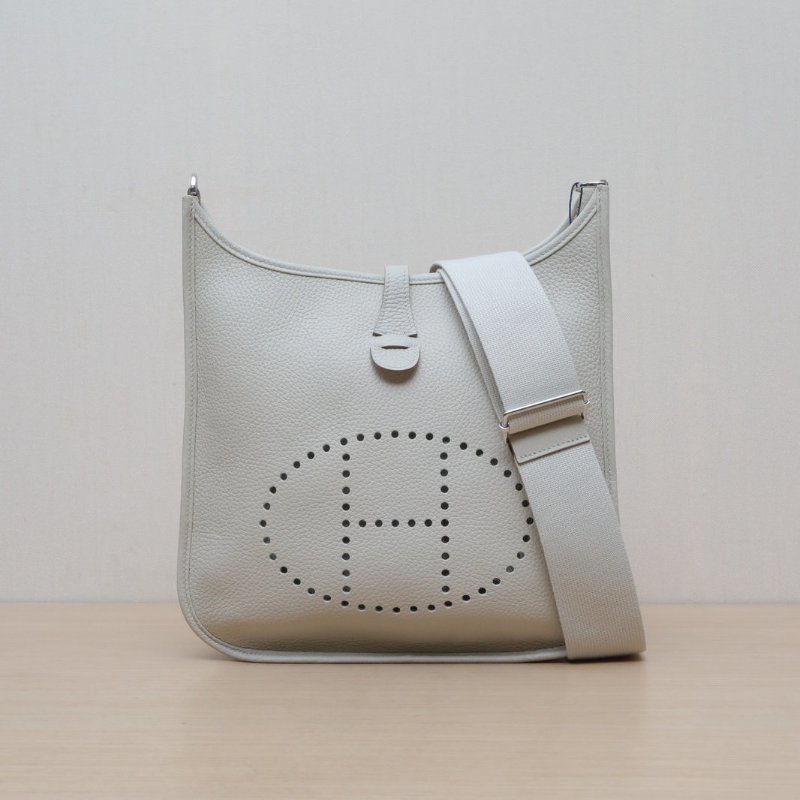 HERMES Evelyne小號298L冰川白TC皮B刻銀扣肩背包-1