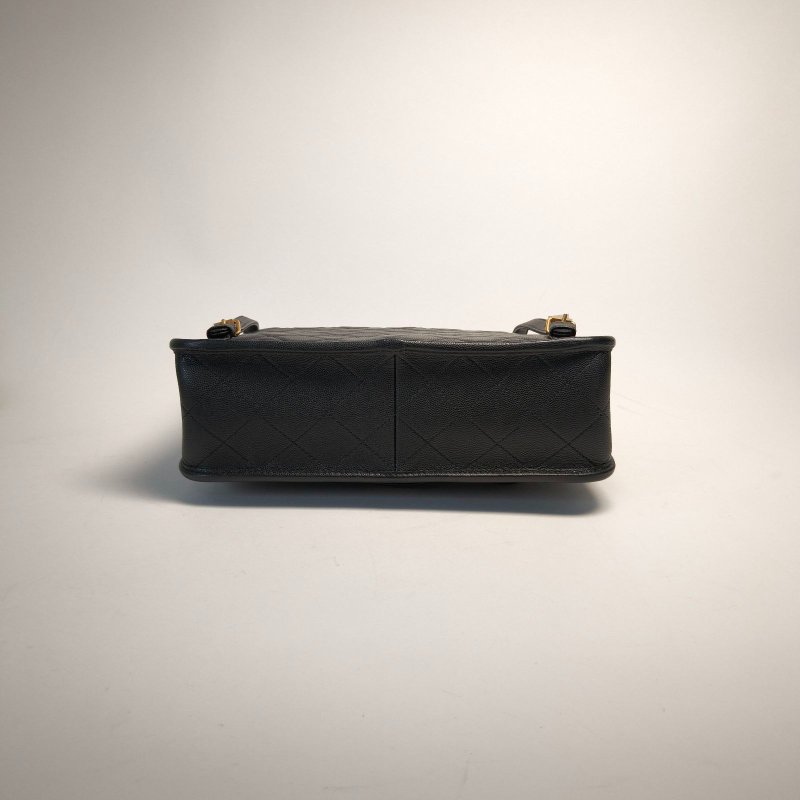 CHANEL 22K手柄雙肩包31黑色荔枝牛皮晶片開金扣金屬皮牌皮手柄肩背包-3