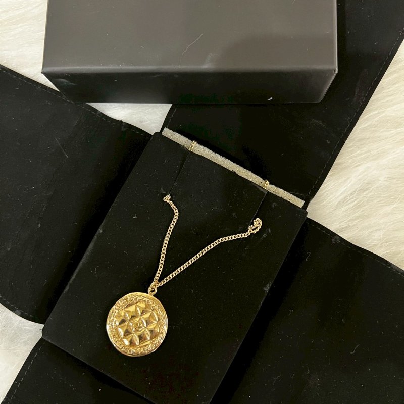 香奈兒 CHANEL 復古金錢幣款項鍊 全新收藏閒置品-4