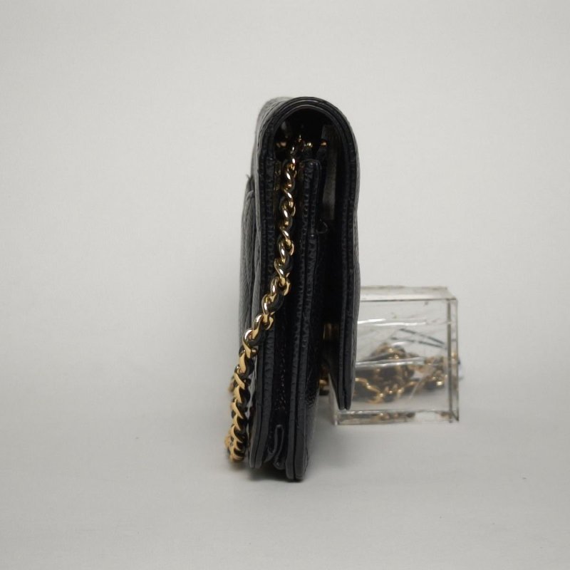 CHANEL CFWOC19黑色荔枝牛皮28開金扣肩背包-3