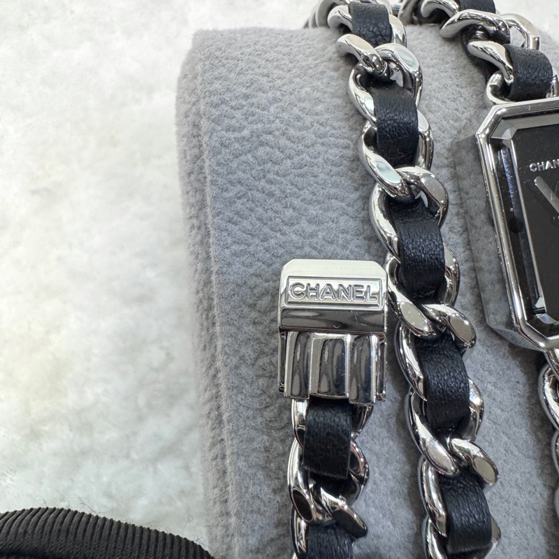 CHANEL 銀色皮穿鍊ICONIC CHAIN三圈首映錶-9