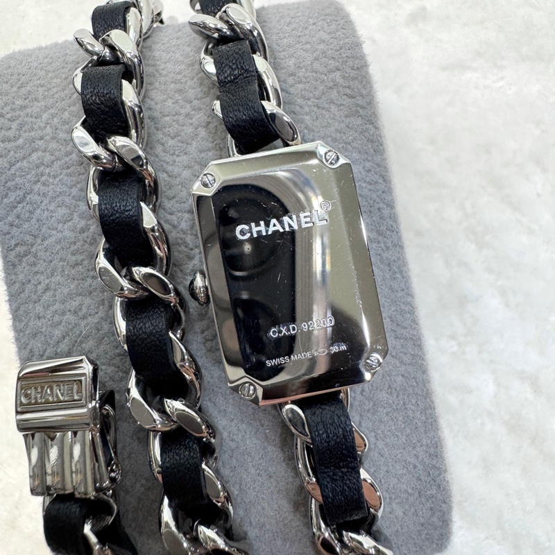CHANEL 銀色皮穿鍊ICONIC CHAIN三圈首映錶-11