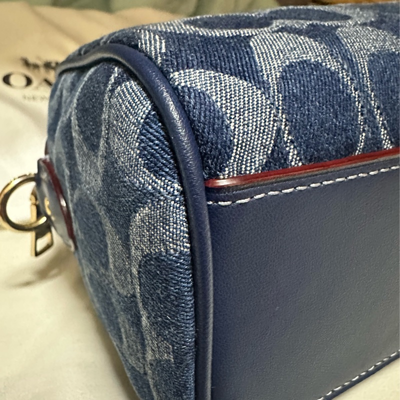 COACH 迷你Rowan 斜背包-35