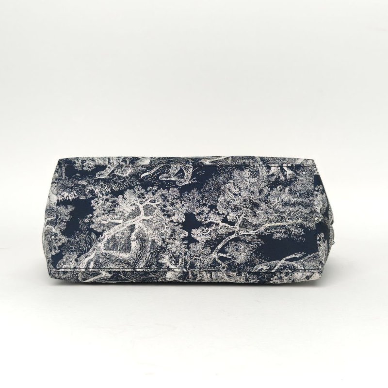 DIOR DiortravelNomad飯盒包中號22藍色科技皮金扣2022肩背包-4