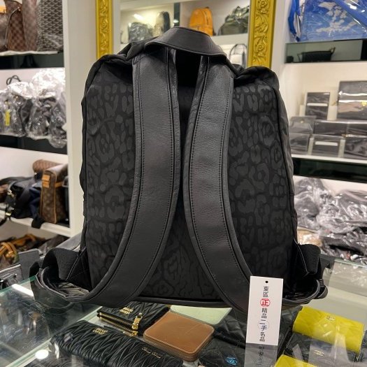 東區正精品㊣GIVENCHY LOGO 黑色尼龍拚皮革前口袋豹紋帆布後背包 RZ5965-8