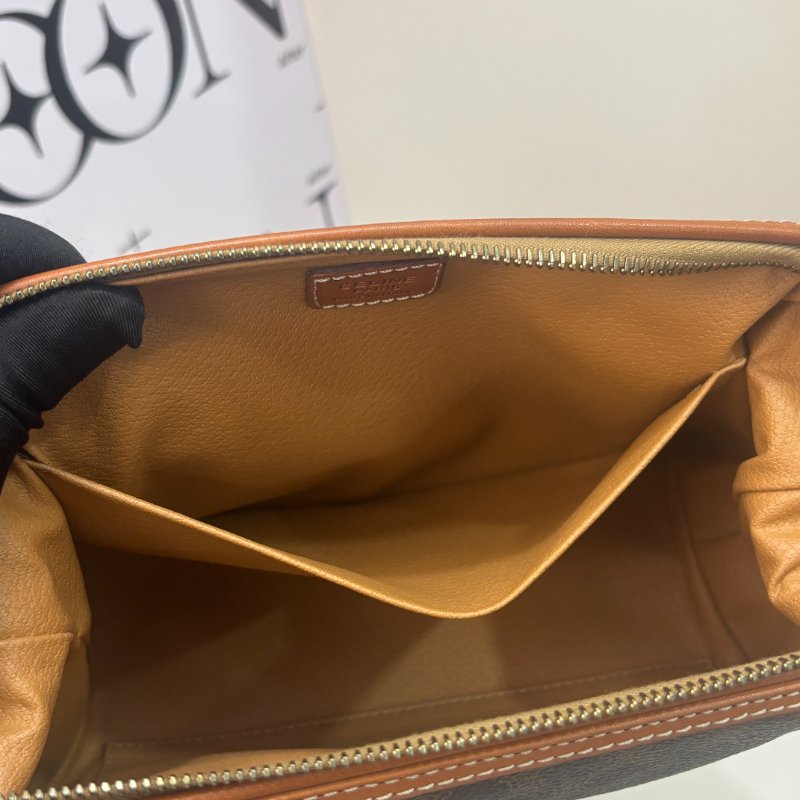 📍CELINE  雲朵化妝包改造(小號)-14