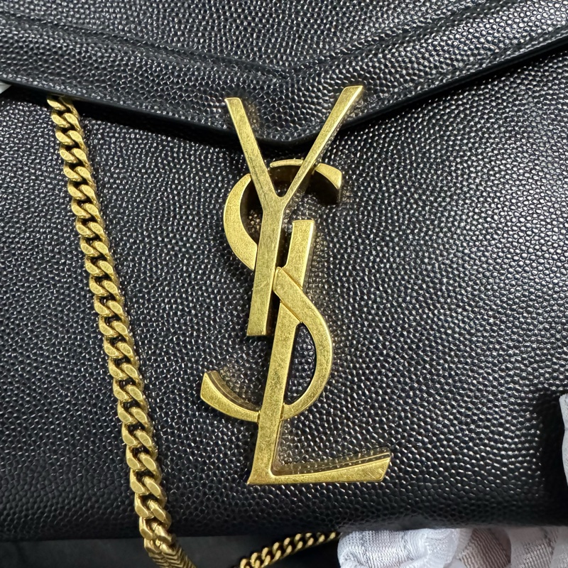 YSL /聖羅蘭 黑金魚子醬爆款 郵差包黑金信封包-1