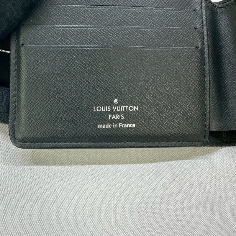 LV MULTIPLE Eclipse黑花短夾-5