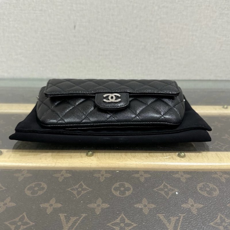 CHANEL 21K黑銀肩背斜背眼鏡包18.5*9*4.5 99新 配件盒子塵袋保卡-3