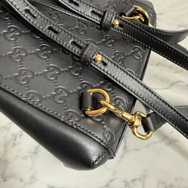 Gucci 壓紋後背包💕-4