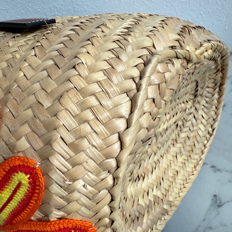 Loewe 超可愛花花草編包 很甜-7