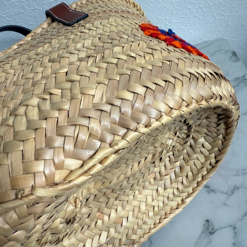 Loewe 超可愛花花草編包 很甜-15