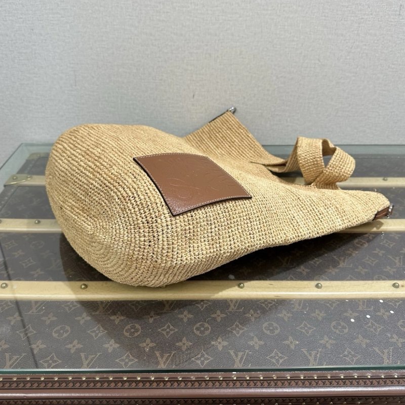 LOEWE 草編slit大號腋下手提包 39*42*1 98新-3