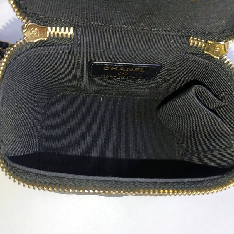 CHANEL 黑色羊皮菱格紋絎縫斜挎包 金色五金 29開-6