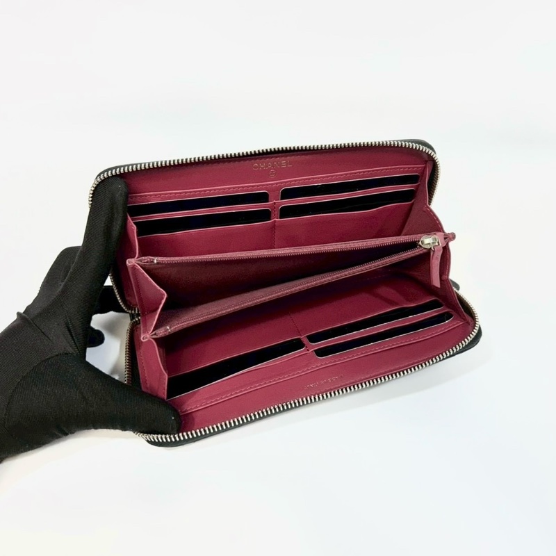 CHANEL黑金羊皮19桃紅內裡ㄇ拉長夾-5